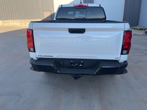Used 2024 Chevrolet Colorado Trail Boss w/ Technology Package image 5