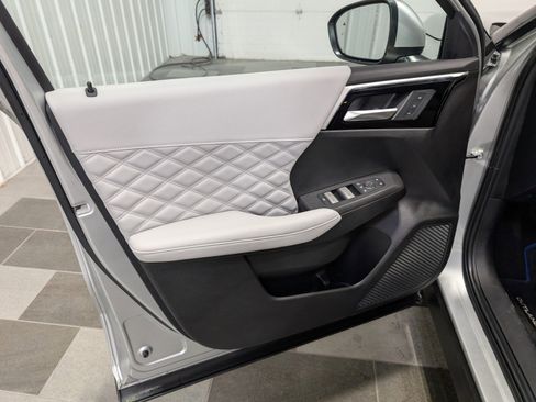 Used 2023 Mitsubishi Outlander SEL 40th Anniversary image 13