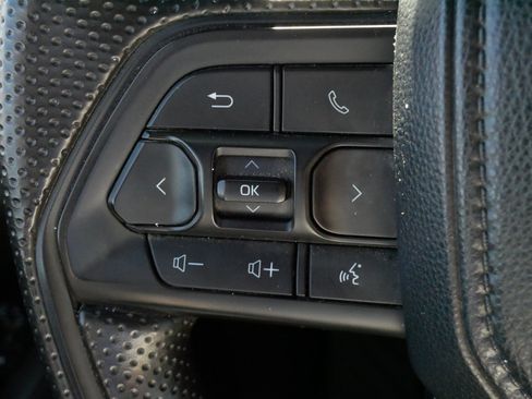 Used 2024 Toyota Tacoma SR5 AWD/4WD image 27