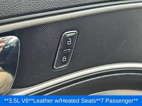 Used 2017 Ford Explorer XLT w/ Equipment Group 202A AWD/4WD image 31