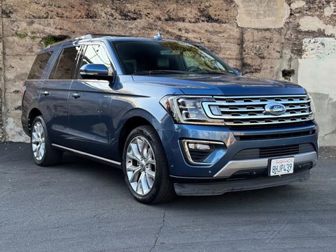 Used 2018 Ford Expedition Limited w/ Equipment Group 302A image 2