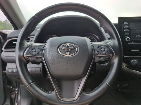 Used 2021 Toyota Camry SE w/ Convenience Package FWD image 29