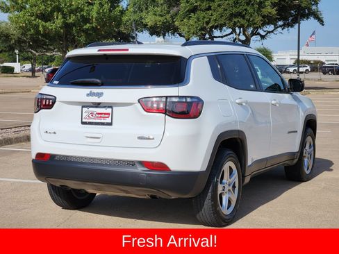 Used 2023 Jeep Compass Latitude AWD/4WD image 6
