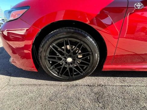 Used 2019 Toyota Camry SE w/ Carpet Mat Package FWD image 18