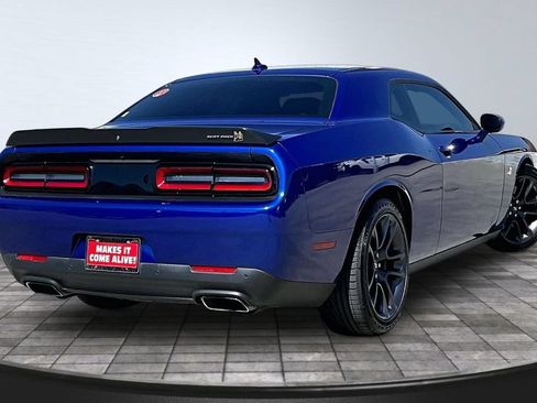 Used 2022 Dodge Challenger R/T Scat Pack w/ Shaker Package RWD image 22