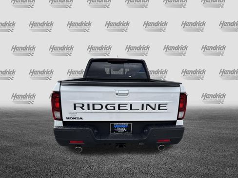 New 2026 Honda Ridgeline Black Edition image 8