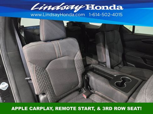Used 2025 Honda Pilot Sport image 9