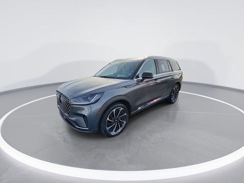 Used 2025 Lincoln Aviator Reserve w/ Equipment Group 201A image 4