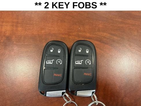 Certified 2019 Jeep Cherokee Limited AWD/4WD image 6