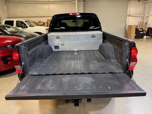 Used 2005 Chevrolet Silverado 2500 LS w/ Heavy-Duty Power Package image 13