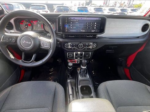 Used 2024 Jeep Wrangler Willys image 25