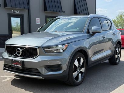Used 2019 Volvo XC40 T5 Momentum