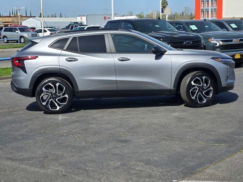 New 2026 Chevrolet Trax RS w/ Driver Confidence Package image 3