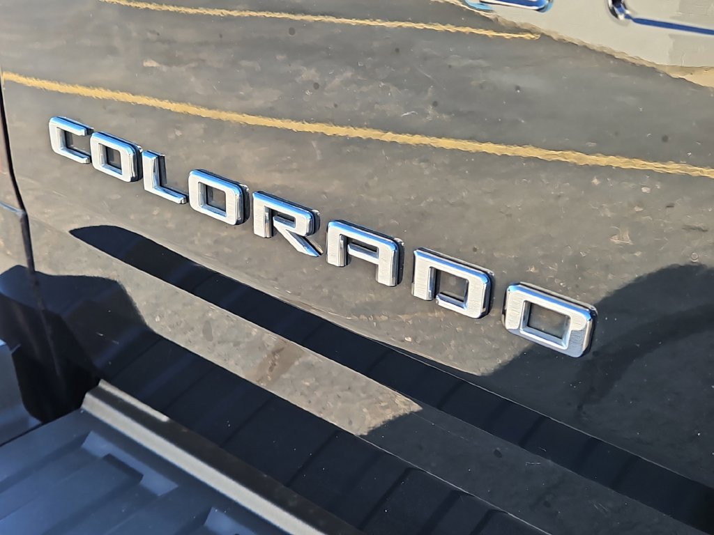 Used 2021 Chevrolet Colorado W/T w/ Custom Special Edition AWD/4WD image 10