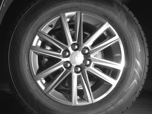Used 2023 Chevrolet Traverse LT AWD/4WD image 9