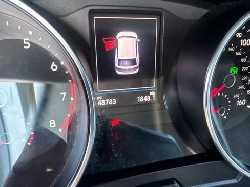 Used 2020 Volkswagen Tiguan SE R-Line FWD image 8