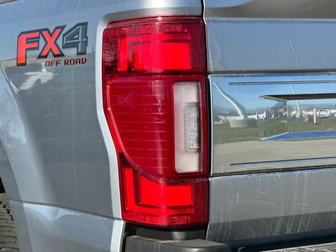 Certified 2021 Ford F250 Platinum image 26