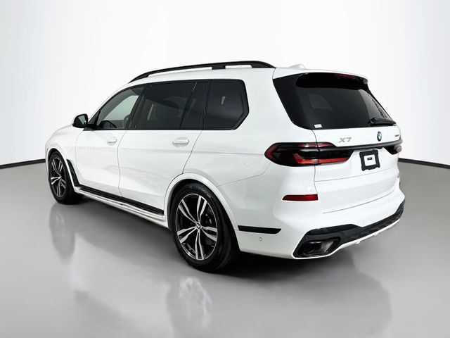 Used 2026 BMW X7 xDrive40i w/ M Sport Package AWD/4WD image 5