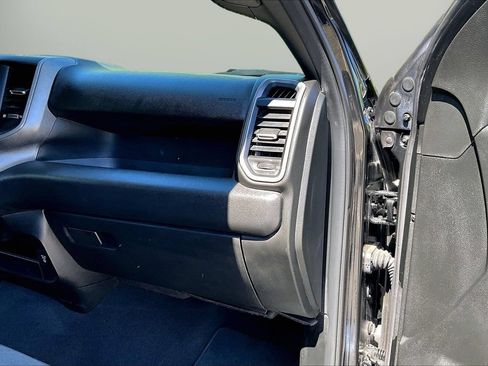 Used 2024 RAM 2500 Tradesman w/ Chrome Appearance Group AWD/4WD image 19