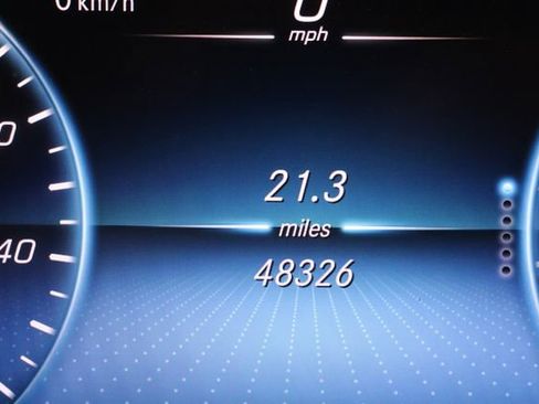 Used 2022 Mercedes-Benz GLC 300 4MATIC w/ Premium Package Lite image 13