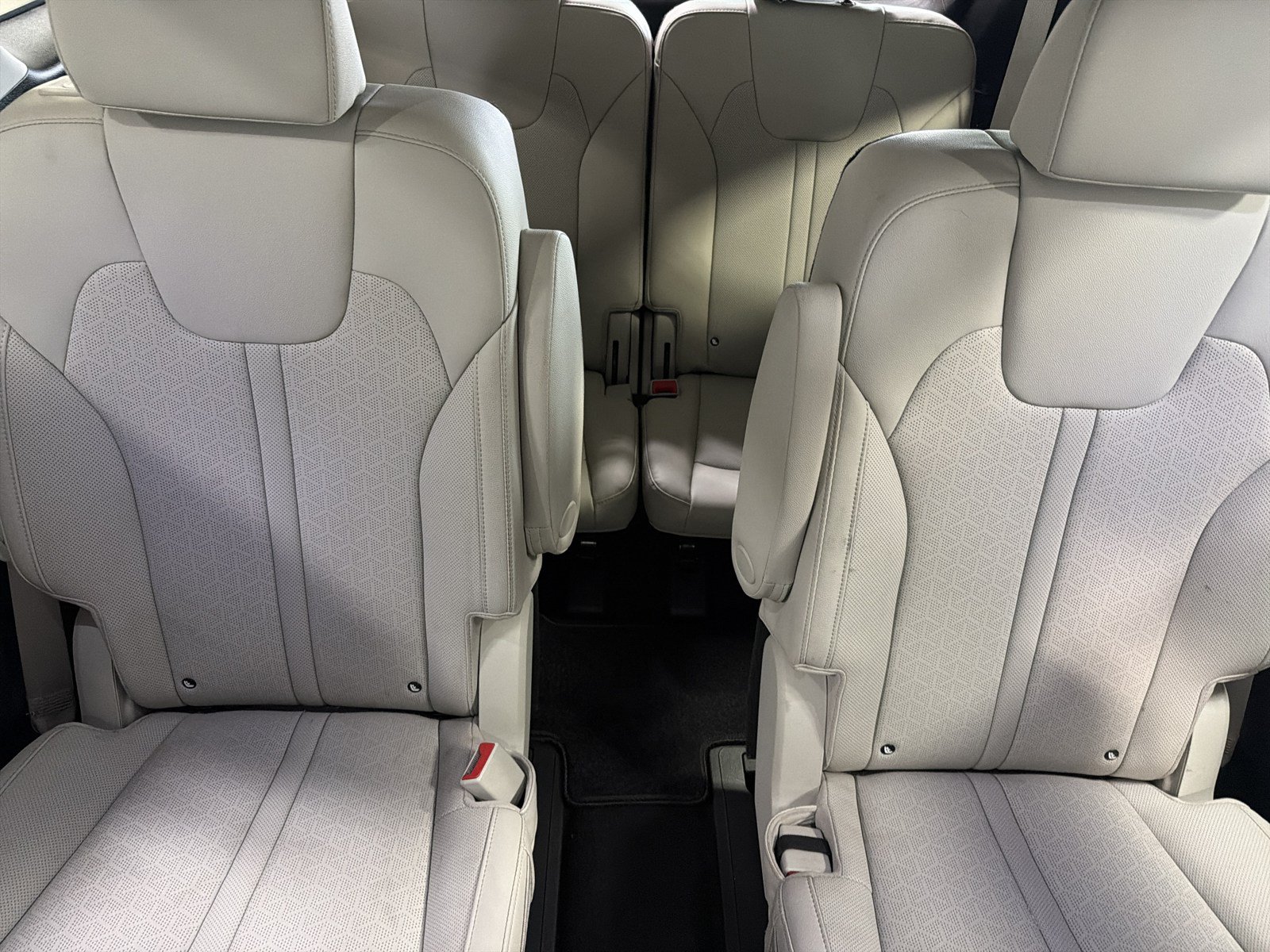 Used 2023 Kia Sorento SX Prestige w/ Panoramic Sunroof Package AWD/4WD image 13