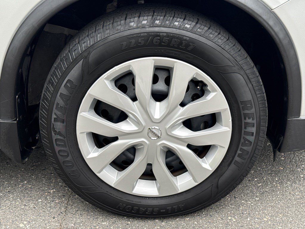Used 2019 Nissan Rogue S FWD image 9