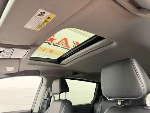 Used 2023 Honda Odyssey EX-L image 14