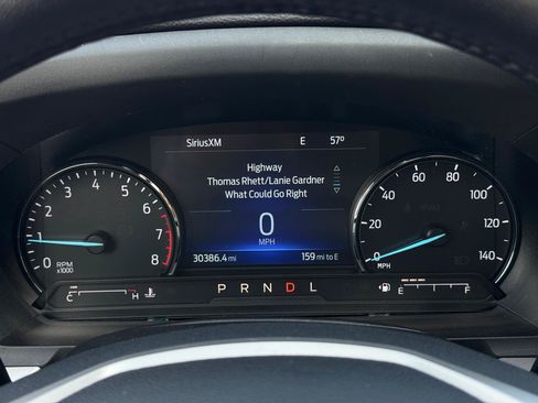 Used 2022 Ford Explorer XLT w/ Equipment Group 202A AWD/4WD image 30