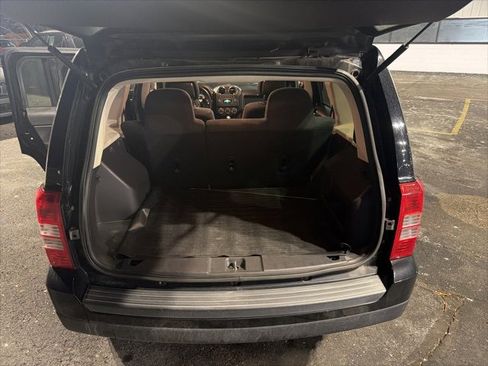 Used 2014 Jeep Patriot Latitude image 8