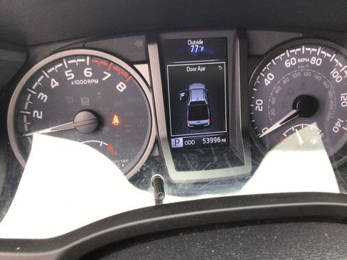 Used 2021 Toyota Tacoma TRD Sport w/ Technology Package image 24