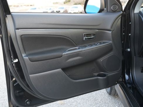 Used 2024 Mitsubishi Outlander Sport ES image 14