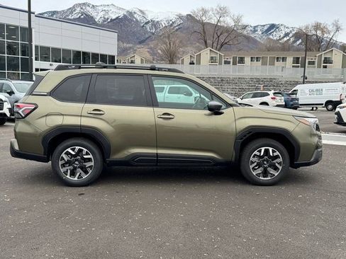 New 2026 Subaru Forester Premium image 2