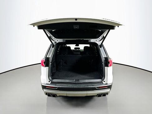 Used 2025 GMC Acadia Elevation image 32