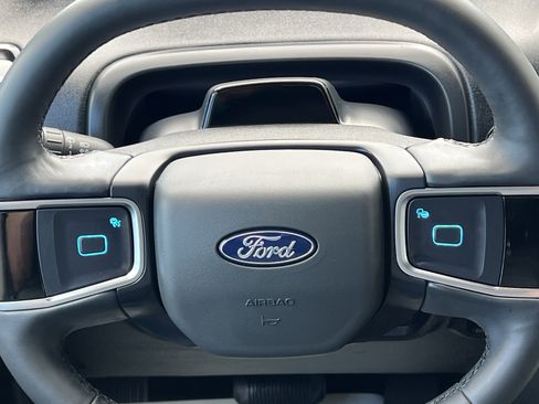 Used 2025 Ford Expedition Max Active AWD/4WD image 41
