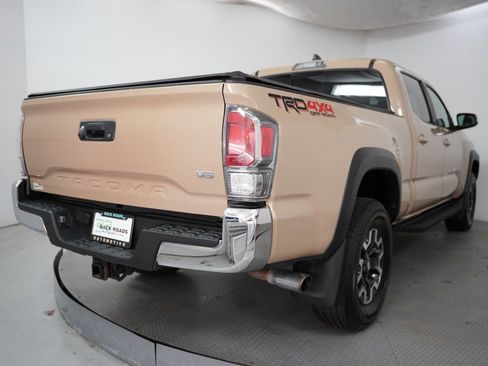 Used 2020 Toyota Tacoma TRD Off-Road image 9