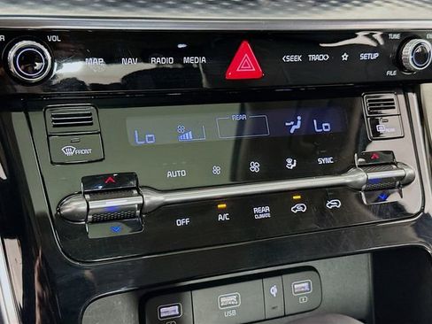 Used 2024 Kia Carnival SX Prestige FWD image 18