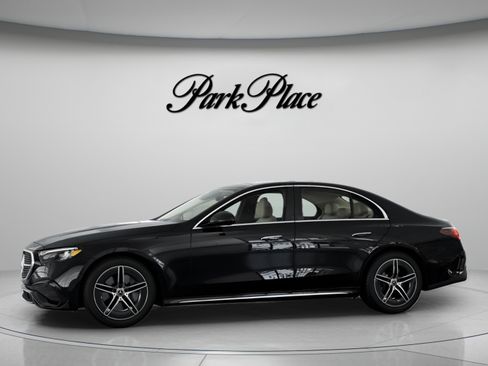 Used 2026 Mercedes-Benz E 450 4MATIC Sedan image 4