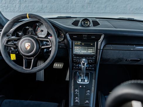 Used 2016 Porsche 911 GT3 RS image 4