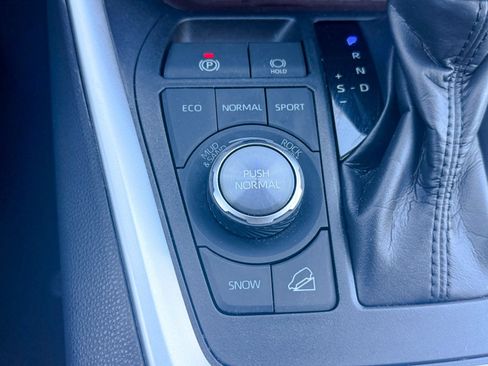 Used 2019 Toyota RAV4 Limited w/ Cold Weather Package AWD/4WD image 38