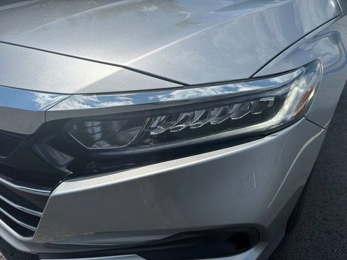 Certified 2022 Honda Accord LX image 9