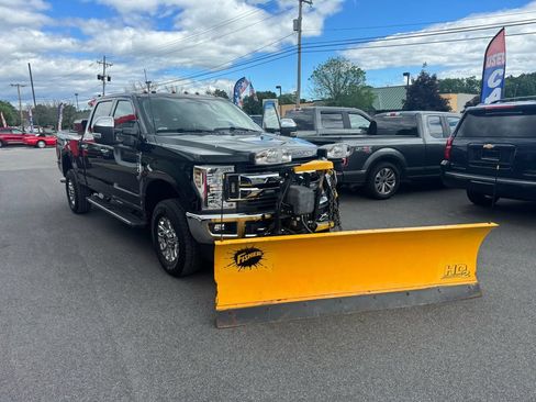 Used 2019 Ford F250 XLT w/ XLT Premium Package AWD/4WD image 3