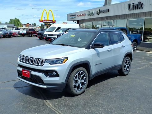 Used 2024 Jeep Compass Limited AWD/4WD image 8