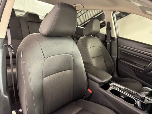 Used 2024 Nissan Altima 2.5 SV AWD/4WD image 20