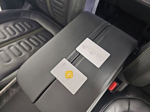 Used 2022 Rivian R1S Launch Edition image 30