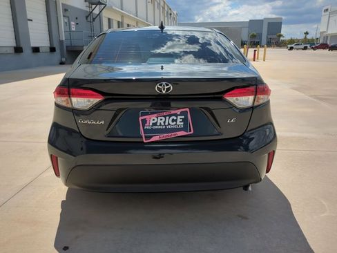 Used 2025 Toyota Corolla LE FWD image 7
