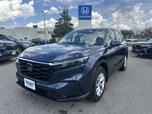 Used 2025 Honda CR-V LX image 1