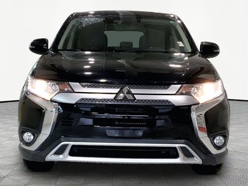 Used 2020 Mitsubishi Outlander SE FWD image 2