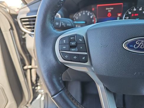 Used 2022 Ford Explorer XLT w/ Equipment Group 202A image 19