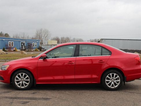 Used 2014 Volkswagen Jetta SE image 2
