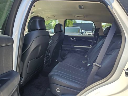 Used 2025 Genesis GV80 2.5T Standard AWD/4WD image 17